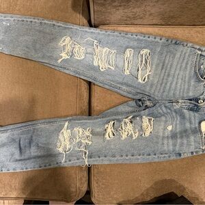 &Denim women’s size 6 Light Blue Distressed straight leg Jeans